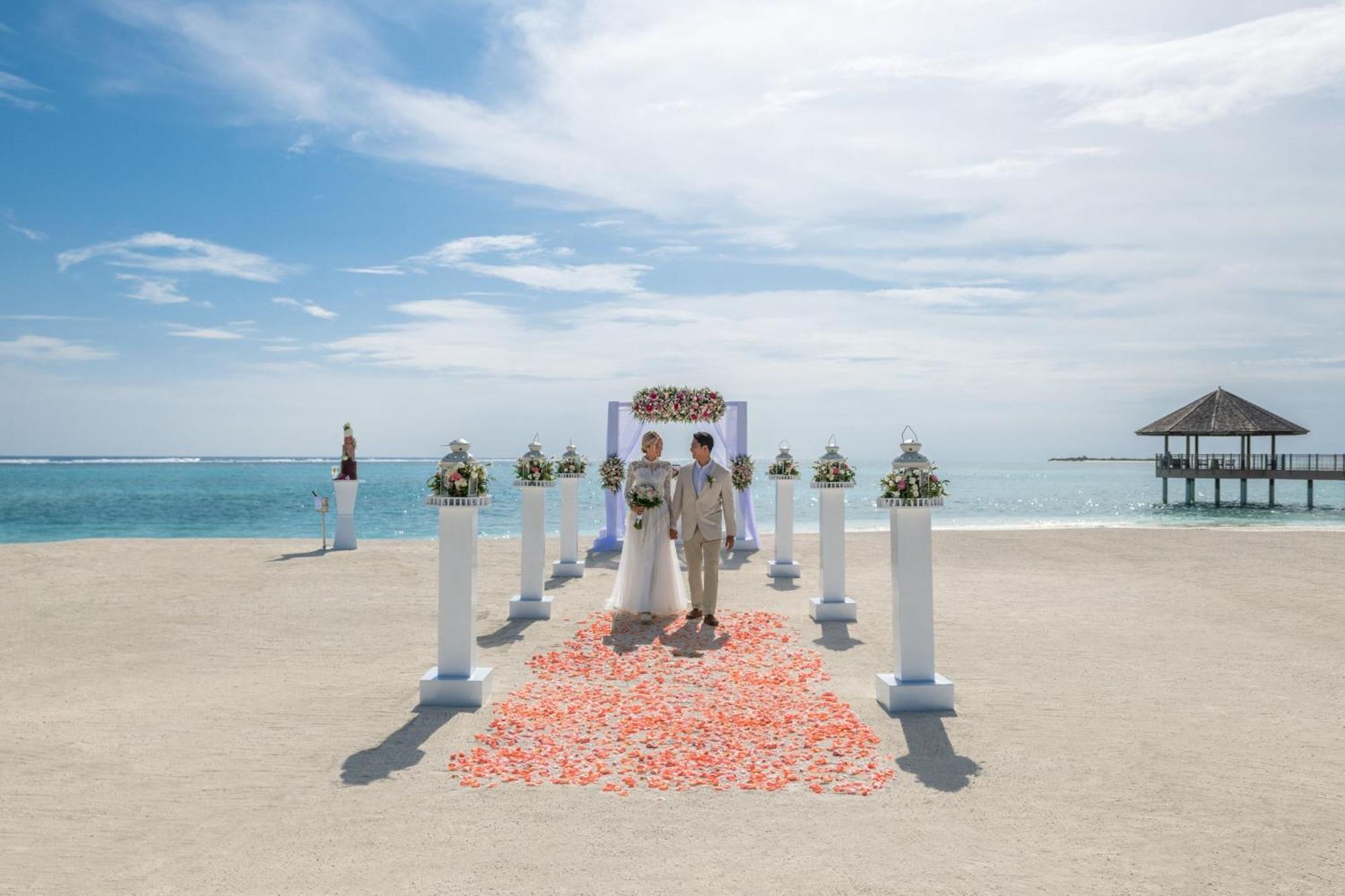 Le Meridien Maldives & Resort Kurendhoo